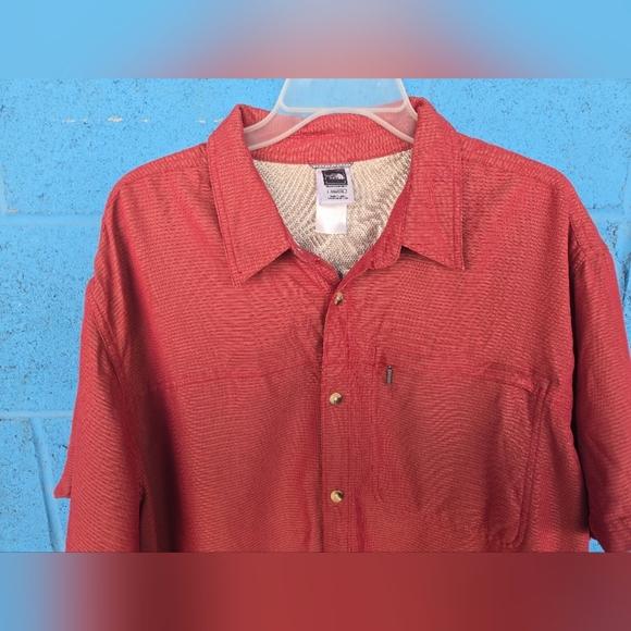 The North Face Men's Red Modal Blend Short Sleeve Button Down Shirt Sz XXL - Picture 7 of 8